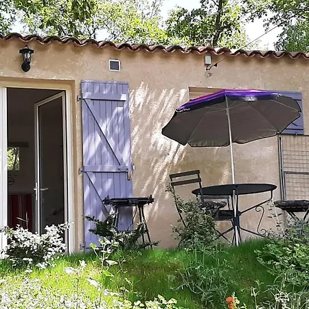 Le Cabanon Hébergement de vacances Sainte-Croix-a-Lauze