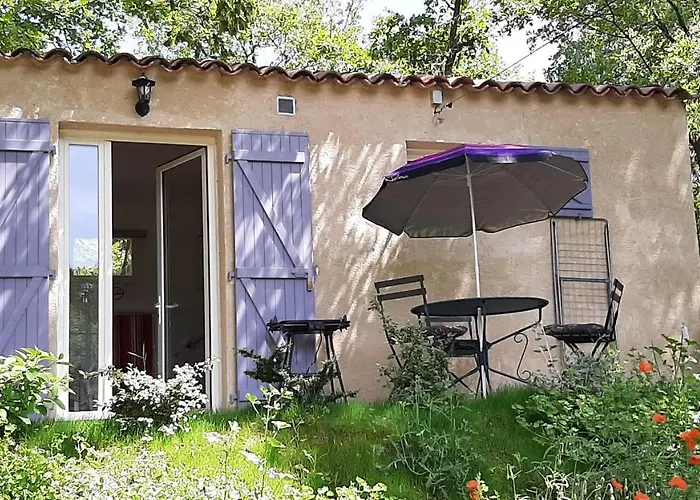 Le Cabanon Hébergement de vacances Sainte-Croix-a-Lauze